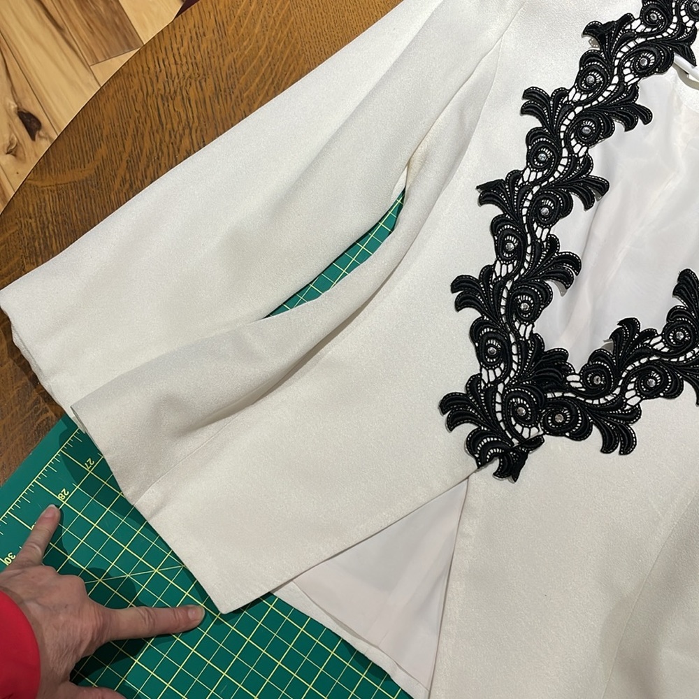 Ornate Blazer - Picture 10 of 10